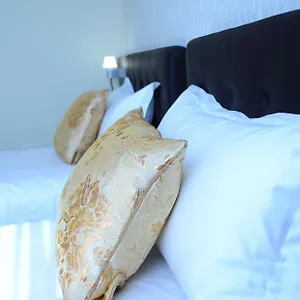 Отель The Helmet, Брюссель